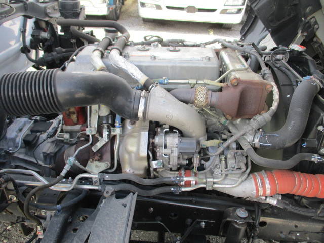 日野レンジャー冷凍車（冷蔵車）中型（4t）[写真40]