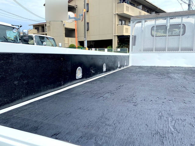 いすゞエルフ平ボディ小型（2t・3t）[写真10]