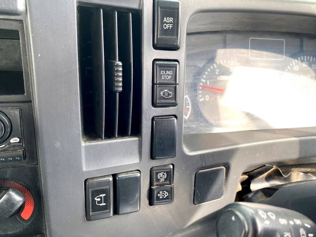 いすゞエルフ平ボディ小型（2t・3t）[写真35]