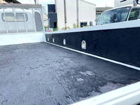 いすゞエルフ平ボディ小型（2t・3t）[写真10]