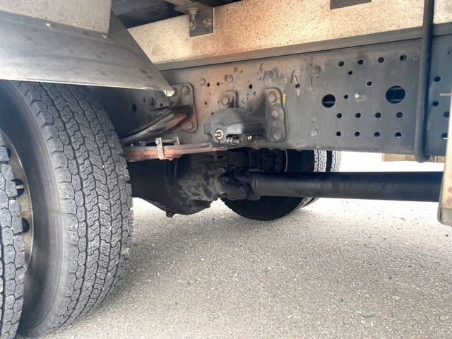 いすゞフォワード冷凍車（冷蔵車）中型（4t）[写真15]