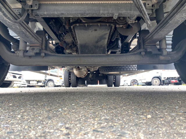 いすゞフォワード冷凍車（冷蔵車）中型（4t）[写真21]