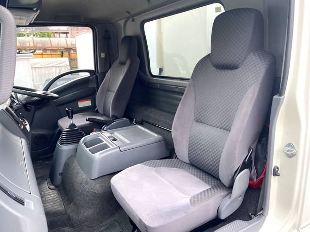 いすゞフォワード冷凍車（冷蔵車）中型（4t）[写真29]