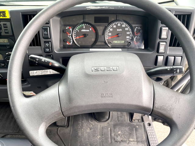 いすゞフォワード冷凍車（冷蔵車）中型（4t）[写真30]