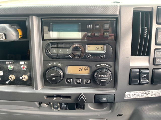 いすゞフォワード冷凍車（冷蔵車）中型（4t）[写真31]