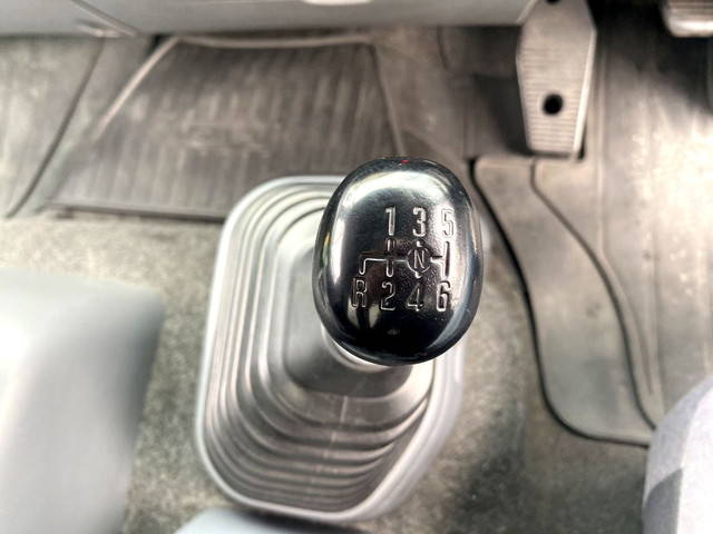 いすゞフォワード冷凍車（冷蔵車）中型（4t）[写真35]