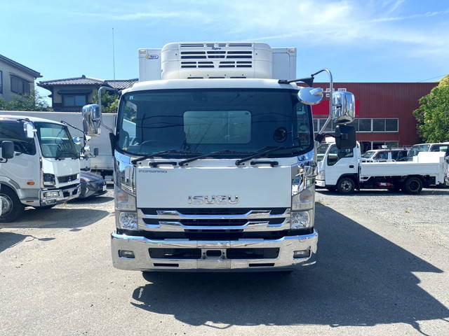 いすゞフォワード冷凍車（冷蔵車）中型（4t）[写真05]