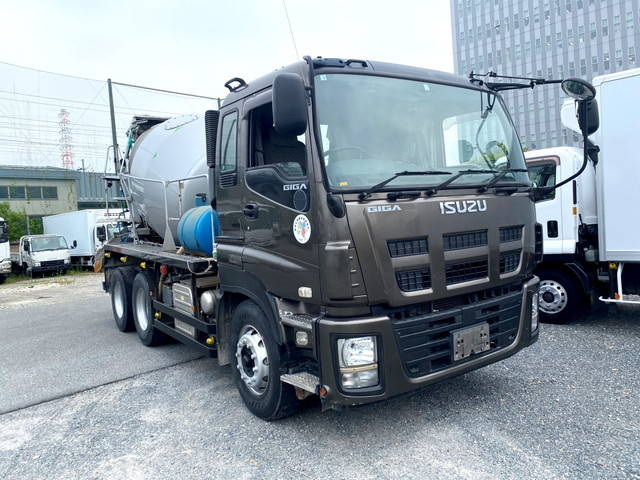 いすゞギガミキサー車（コンクリートミキサー）大型（10t）[写真03]