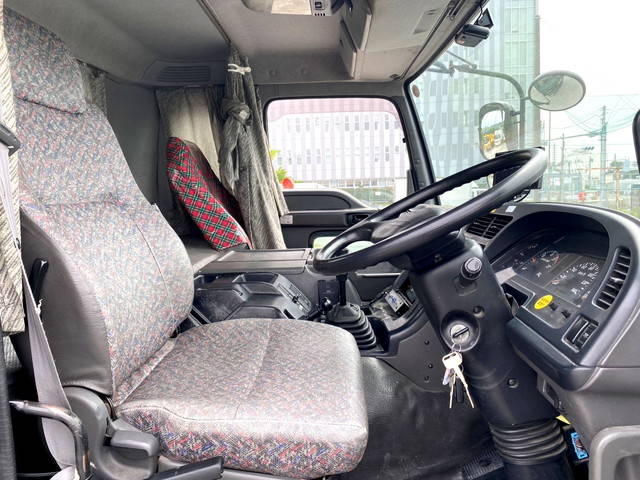 いすゞギガミキサー車（コンクリートミキサー）大型（10t）[写真34]