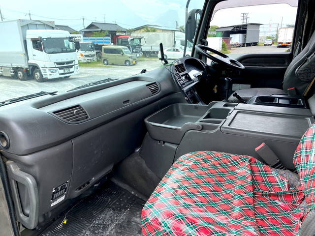 いすゞギガミキサー車（コンクリートミキサー）大型（10t）[写真38]