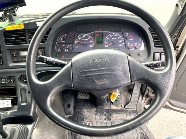 いすゞギガミキサー車（コンクリートミキサー）大型（10t）[写真40]