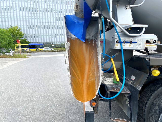 いすゞギガミキサー車（コンクリートミキサー）大型（10t）[写真07]