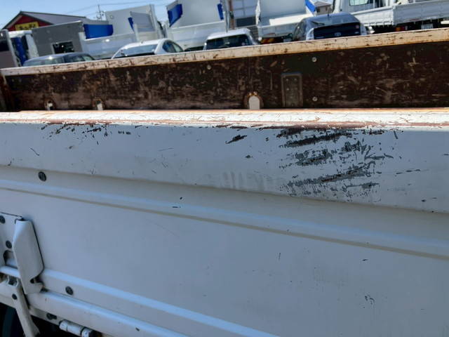 いすゞエルフ平ボディ小型（2t・3t）[写真20]