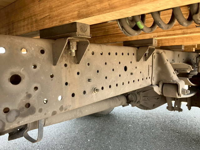 いすゞエルフ平ボディ小型（2t・3t）[写真26]