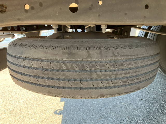 いすゞエルフ平ボディ小型（2t・3t）[写真27]