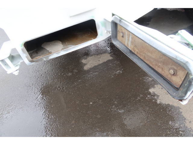 いすゞエルフパッカー車（塵芥車）小型（2t・3t）[写真11]