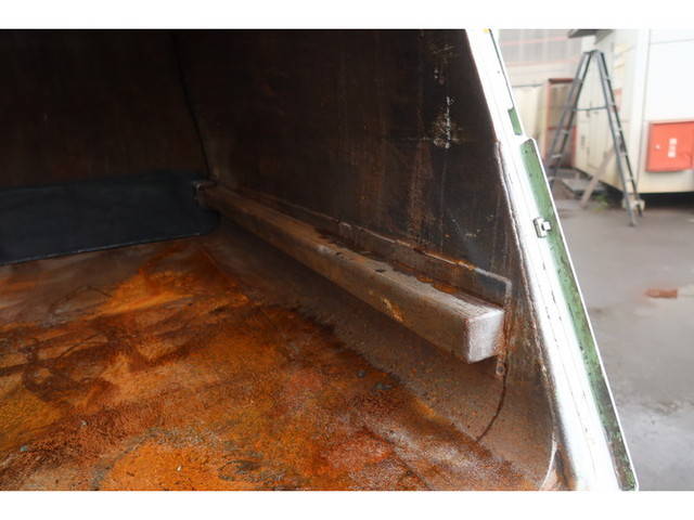 いすゞエルフパッカー車（塵芥車）小型（2t・3t）[写真15]