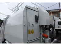 いすゞエルフパッカー車（塵芥車）小型（2t・3t）[写真23]