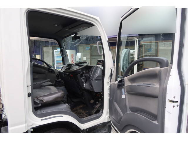 いすゞエルフパッカー車（塵芥車）小型（2t・3t）[写真28]