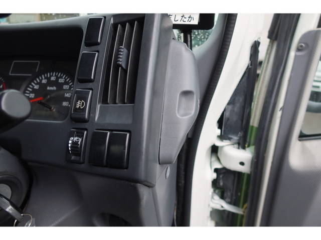 いすゞエルフパッカー車（塵芥車）小型（2t・3t）[写真29]