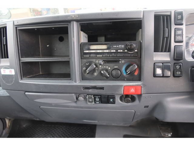 いすゞエルフパッカー車（塵芥車）小型（2t・3t）[写真35]