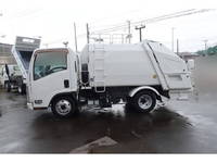 いすゞエルフパッカー車（塵芥車）小型（2t・3t）[写真05]