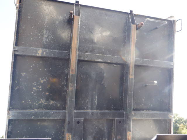 いすゞフォワードダンプ中型（4t）[写真11]