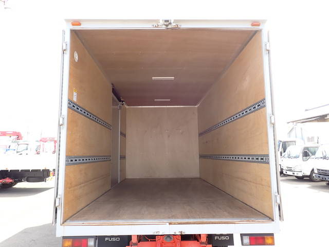 三菱ふそうキャンターアルミバン小型（2t・3t）[写真10]
