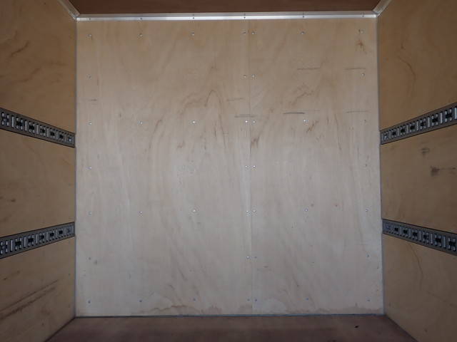 三菱ふそうキャンターアルミバン小型（2t・3t）[写真13]