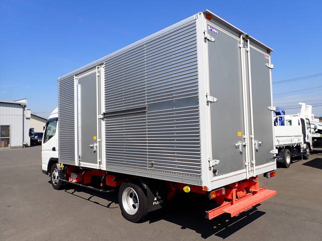三菱ふそうキャンターアルミバン小型（2t・3t）[写真02]
