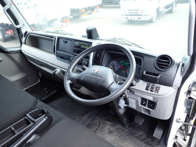 三菱ふそうキャンターアルミバン小型（2t・3t）[写真29]