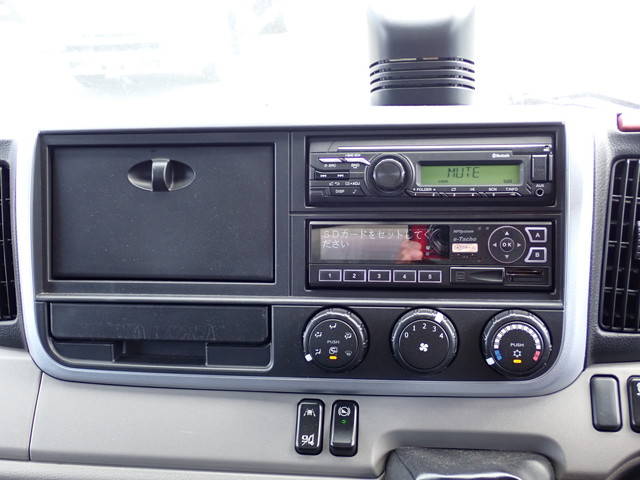 三菱ふそうキャンターアルミバン小型（2t・3t）[写真34]