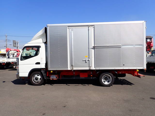 三菱ふそうキャンターアルミバン小型（2t・3t）[写真06]