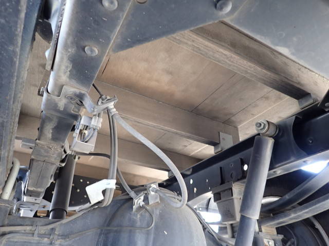 いすゞエルフ平ボディ小型（2t・3t）[写真17]