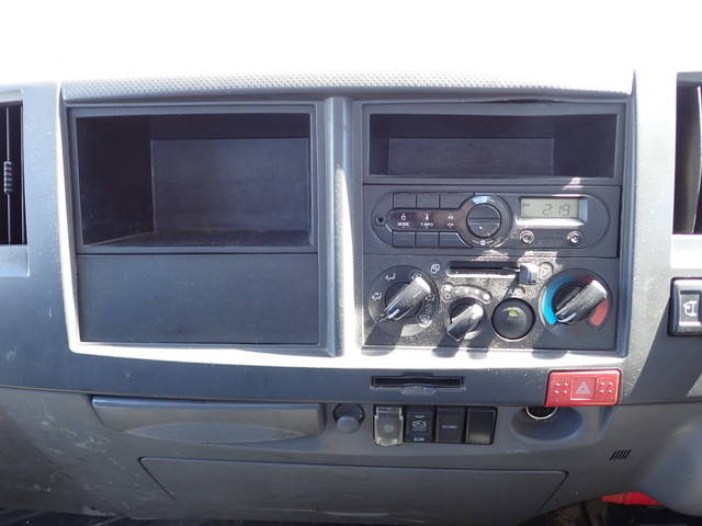 いすゞエルフ平ボディ小型（2t・3t）[写真27]