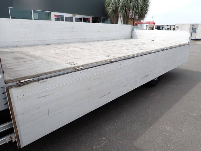 日野レンジャーアルミブロック中型（4t）[写真11]