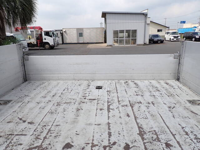 日野レンジャーアルミブロック中型（4t）[写真15]