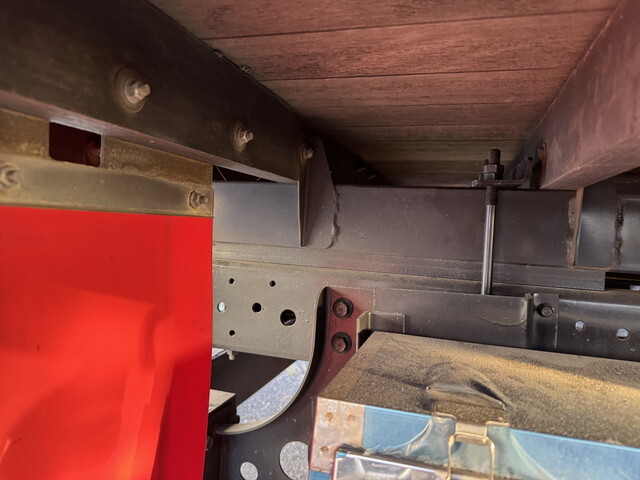 日野レンジャーアルミブロック中型（4t）[写真21]