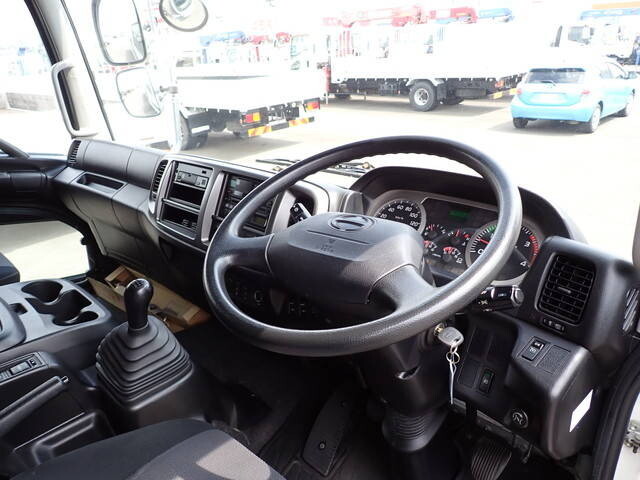 日野レンジャーアルミブロック中型（4t）[写真27]