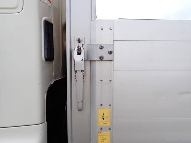 日野レンジャーアルミブロック中型（4t）[写真09]