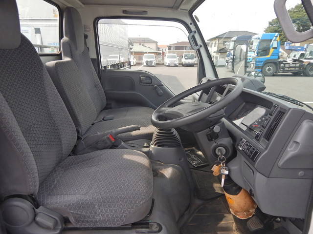 いすゞエルフコンテナ専用車小型（2t・3t）[写真15]