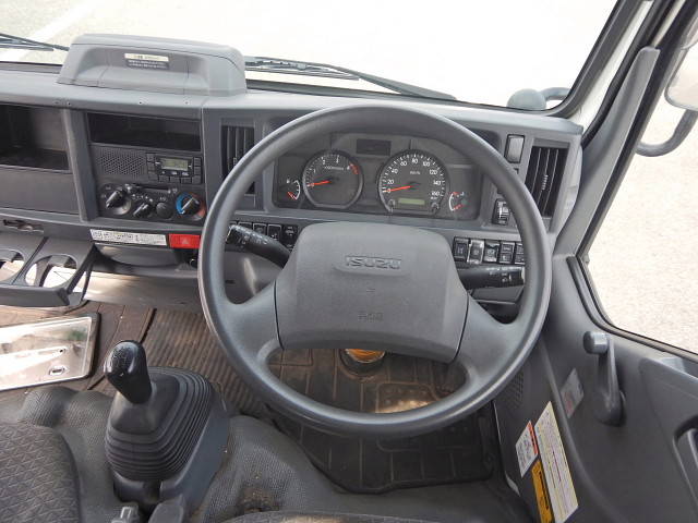 いすゞエルフコンテナ専用車小型（2t・3t）[写真17]