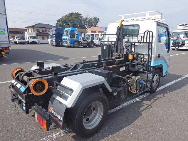 いすゞエルフコンテナ専用車小型（2t・3t）[写真02]