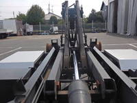 いすゞエルフコンテナ専用車小型（2t・3t）[写真25]