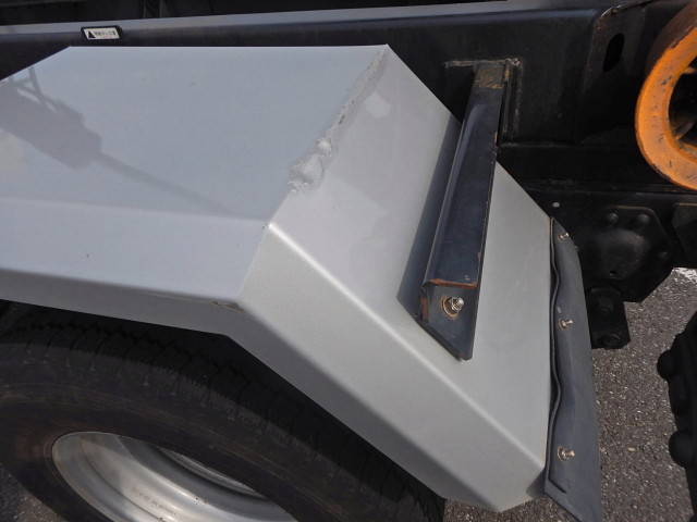 いすゞエルフコンテナ専用車小型（2t・3t）[写真26]