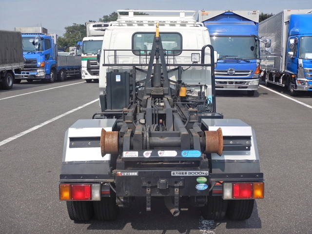 いすゞエルフコンテナ専用車小型（2t・3t）[写真05]