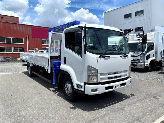 いすゞフォワードクレーン4段中型（4t）[写真03]