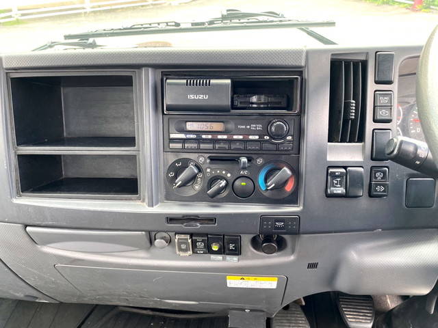 いすゞフォワードクレーン4段中型（4t）[写真36]