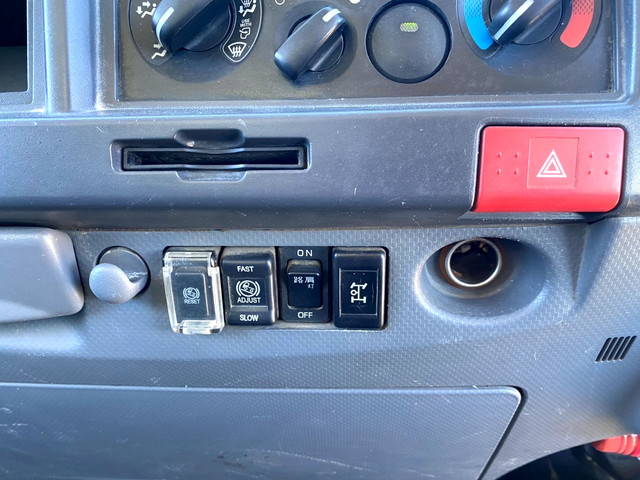 いすゞエルフローダーダンプ小型（2t・3t）[写真33]