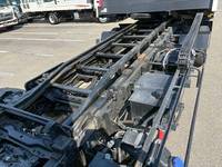 いすゞフォワードセーフティローダー中型（4t）[写真16]